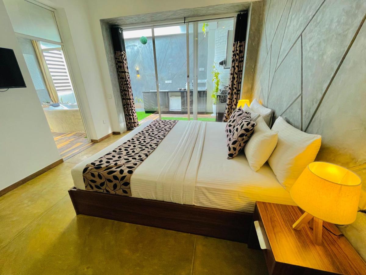 8 Plus Luxury Apartments Negombo Dış mekan fotoğraf