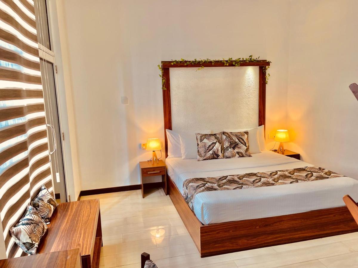 8 Plus Luxury Apartments Negombo Dış mekan fotoğraf