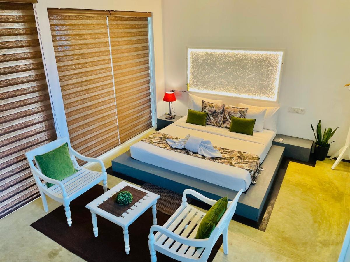 8 Plus Luxury Apartments Negombo Dış mekan fotoğraf