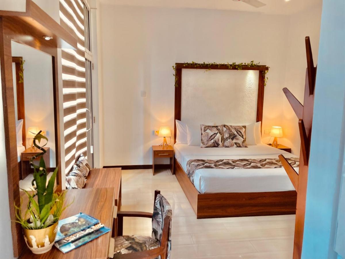 8 Plus Luxury Apartments Negombo Dış mekan fotoğraf