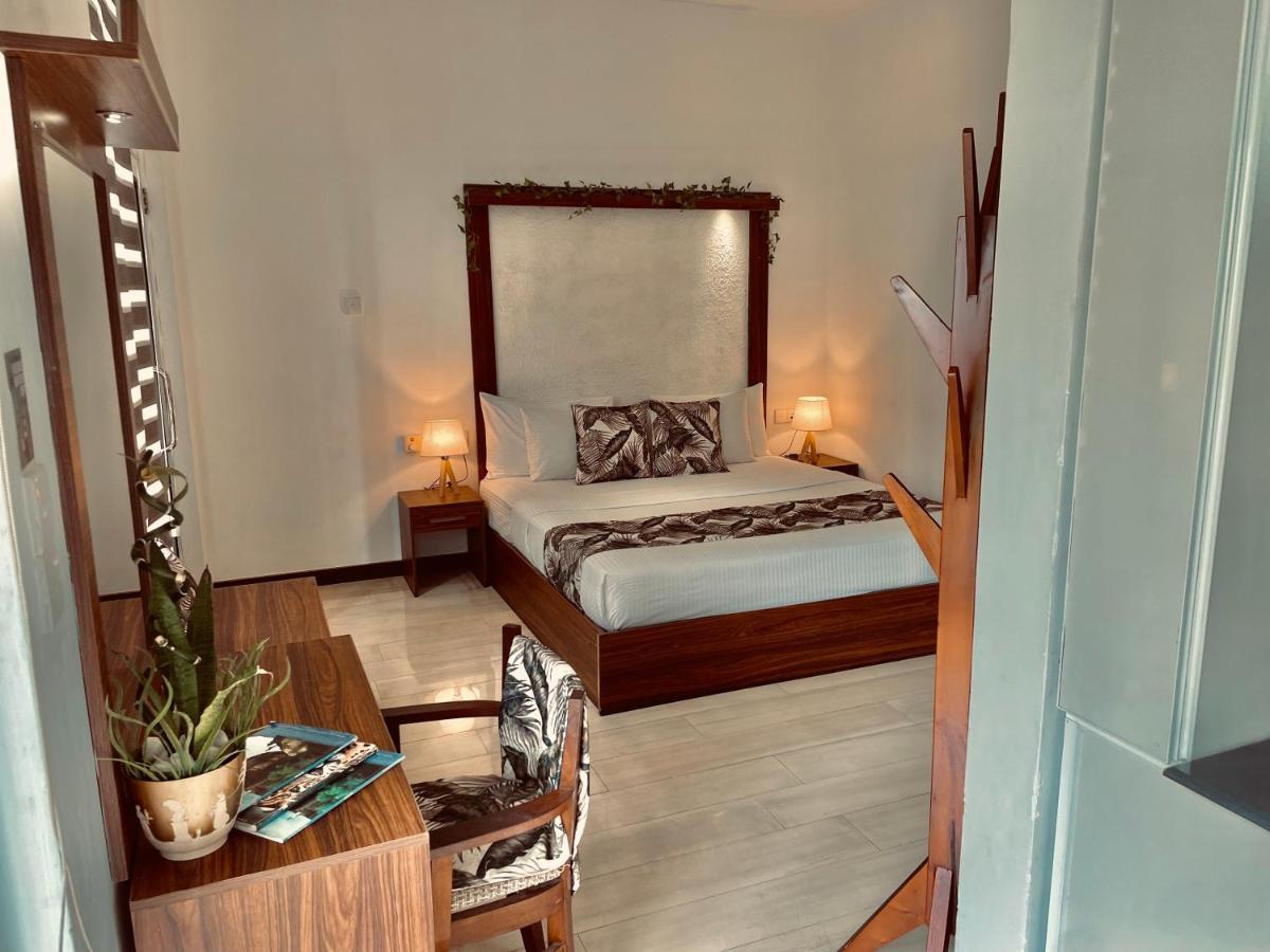 8 Plus Luxury Apartments Negombo Dış mekan fotoğraf