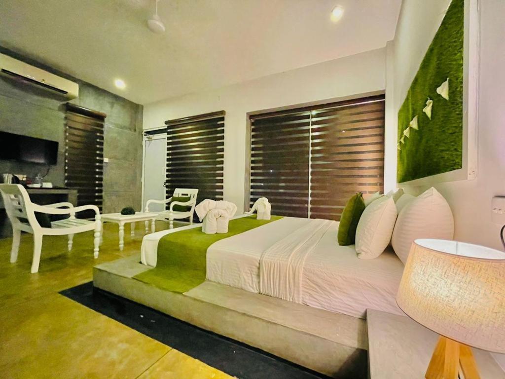 8 Plus Luxury Apartments Negombo Dış mekan fotoğraf