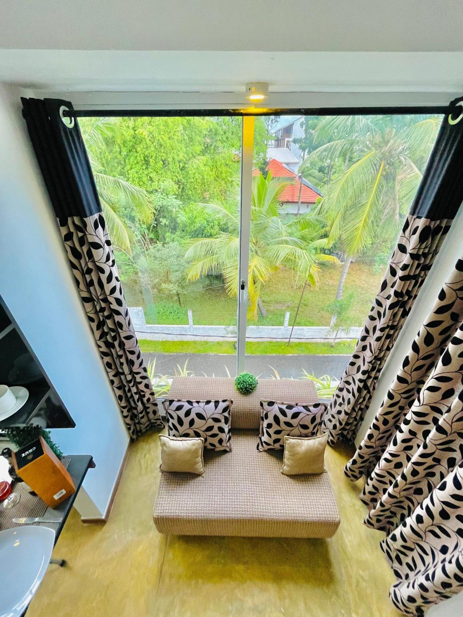 8 Plus Luxury Apartments Negombo Dış mekan fotoğraf